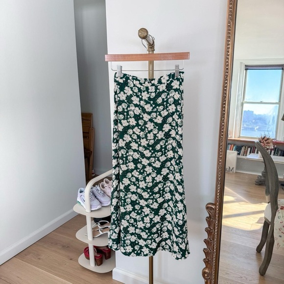 Reformation Dresses & Skirts - reformation bea skirt